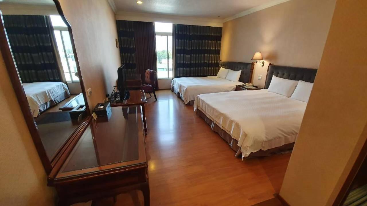 Chia Shih Pao Hotel Tajan Kültér fotó
