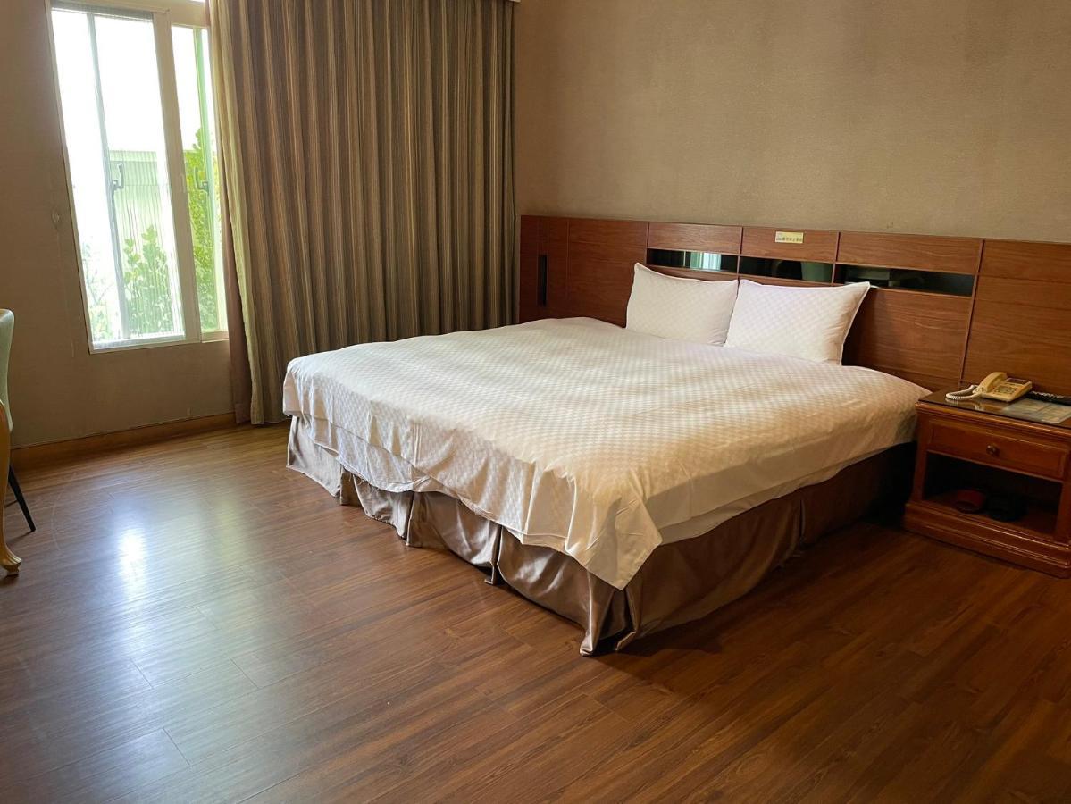 Chia Shih Pao Hotel Tajan Kültér fotó