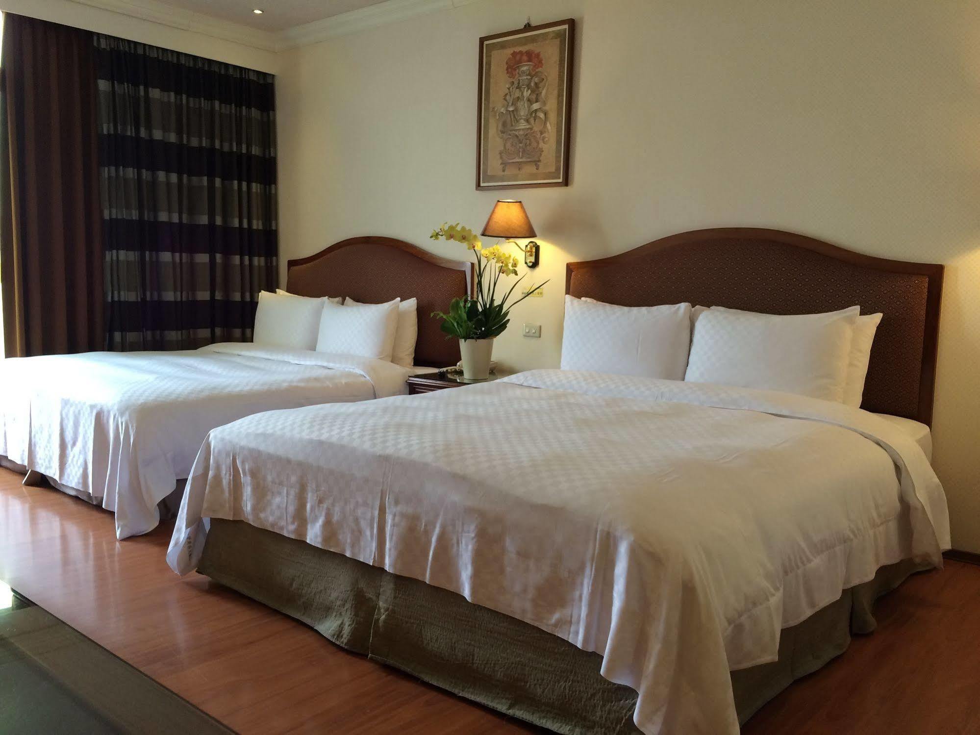 Chia Shih Pao Hotel Tajan Kültér fotó