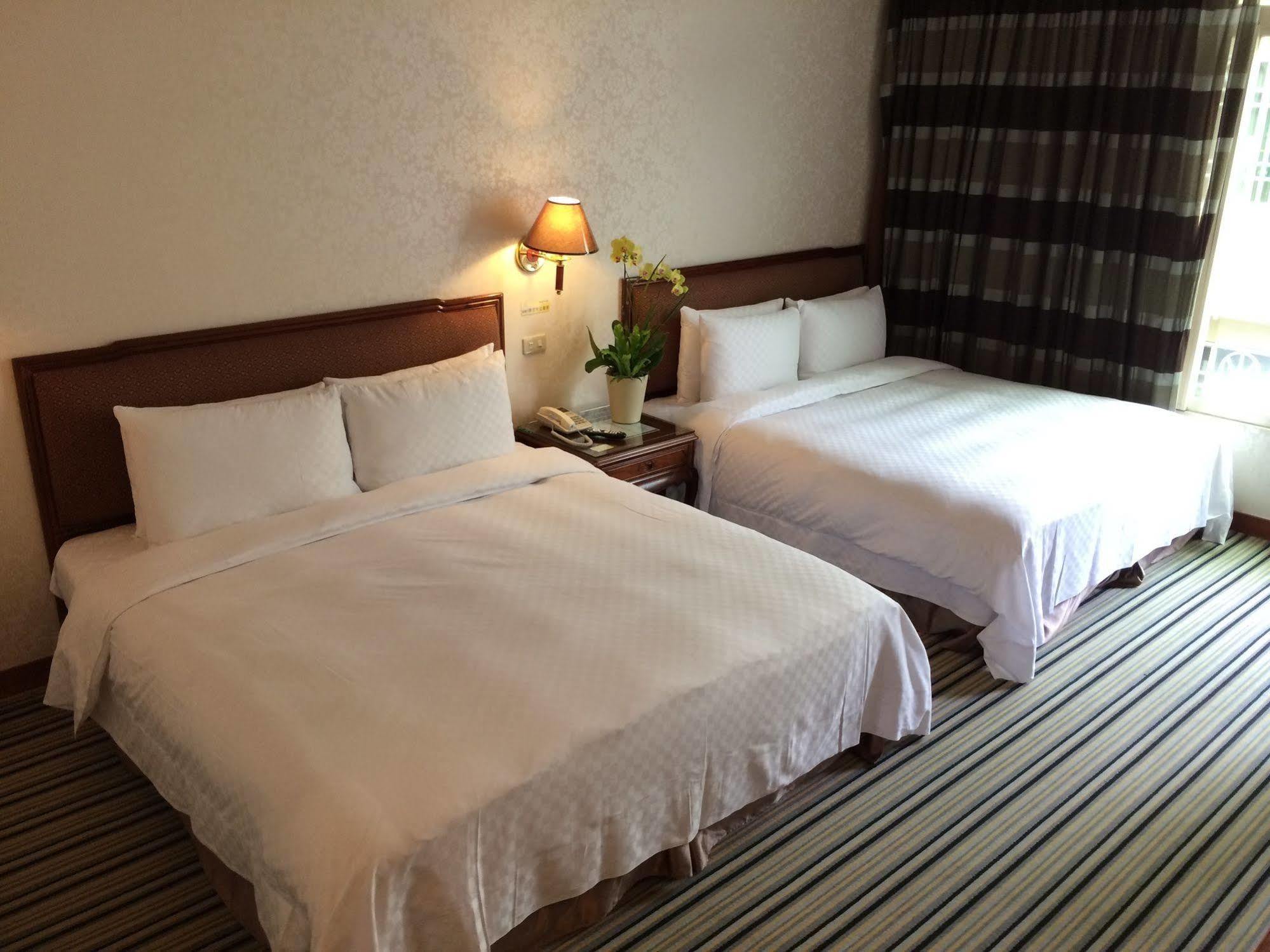 Chia Shih Pao Hotel Tajan Kültér fotó